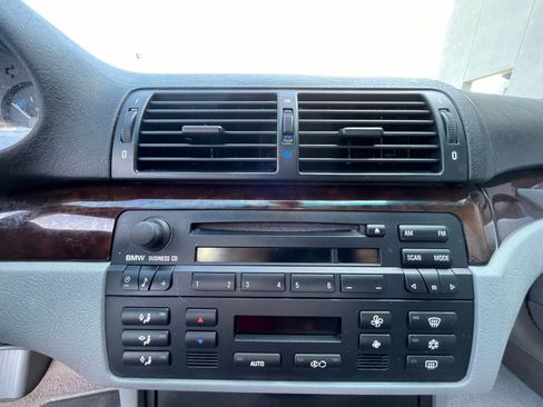 Used 2005 BMW 325Ci Convertible image 26