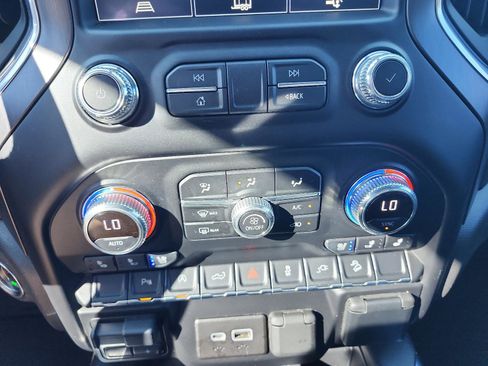 Used 2021 GMC Sierra 1500 AT4 w/ AT4 Value Package image 20