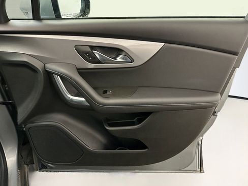 Used 2025 Chevrolet Blazer LT image 33