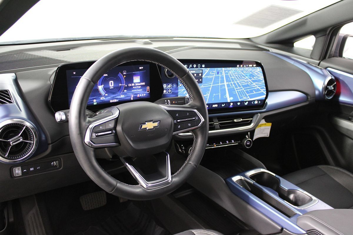 Used 2024 Chevrolet Equinox EV LT w/ LPO, All-Weather Mat Package FWD image 32