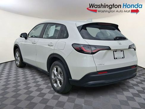Certified 2025 Honda HR-V LX image 4