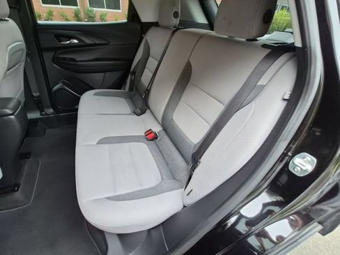 Used 2025 Chevrolet TrailBlazer LT FWD image 28