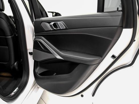 Used 2024 BMW X6 M60i w/ M Sport Professional Package image 42