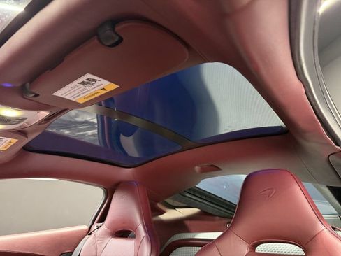 Used 2020 McLaren GT RWD image 18