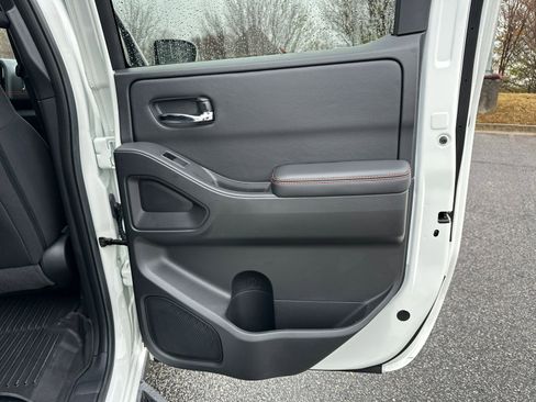 New 2025 Nissan Frontier PRO-4X image 16