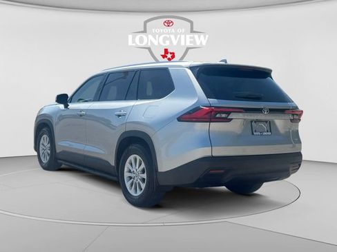 Certified 2024 Toyota Grand Highlander FWD image 3