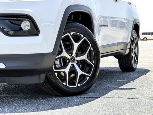 Used 2025 Jeep Compass Limited AWD/4WD image 2