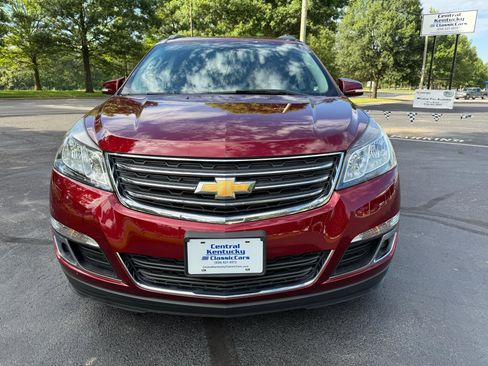 Used 2017 Chevrolet Traverse LT FWD image 5