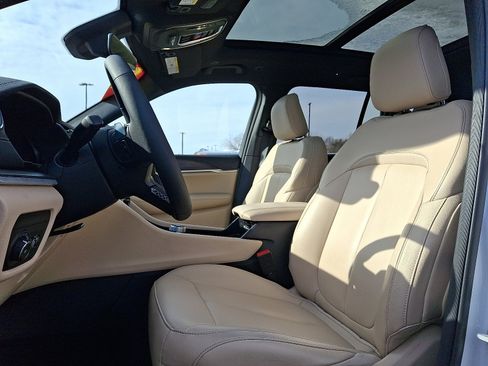 Certified 2025 Jeep Grand Cherokee Limited image 13