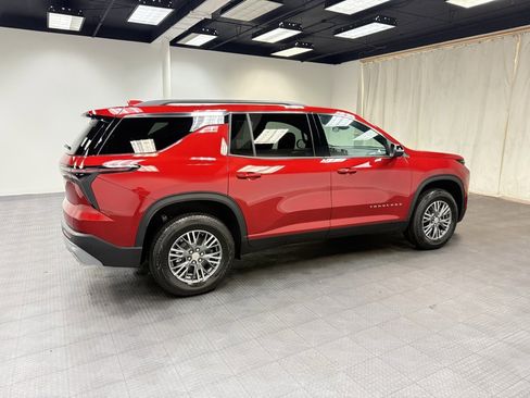 New 2026 Chevrolet Traverse LT image 8