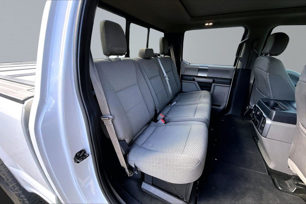 Used 2019 Ford F250 XLT w/ XLT Premium Package AWD/4WD image 18