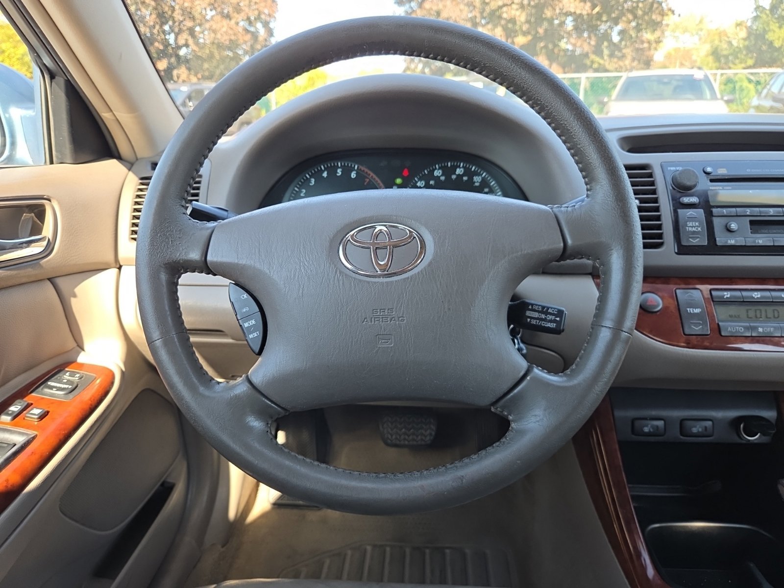 Used 2003 Toyota Camry XLE w/ XLE Premium Plus Pkg FWD image 17