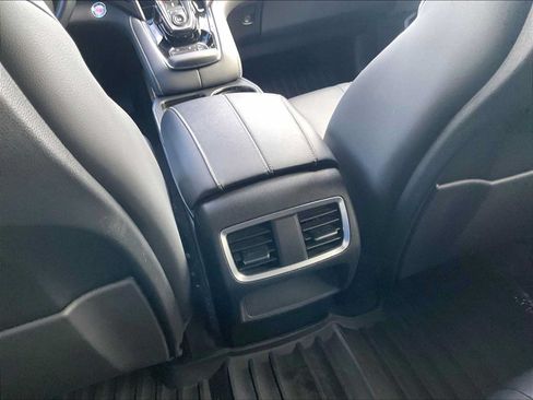 Used 2025 Acura RDX SH-AWD image 37