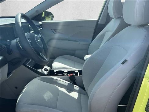 Used 2024 Hyundai Kona SEL image 13
