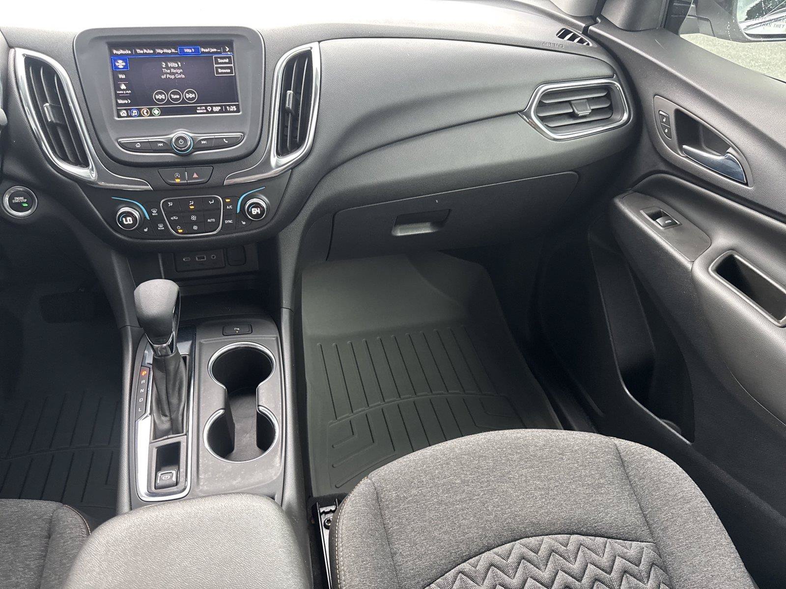 Used 2023 Chevrolet Equinox LT FWD image 16