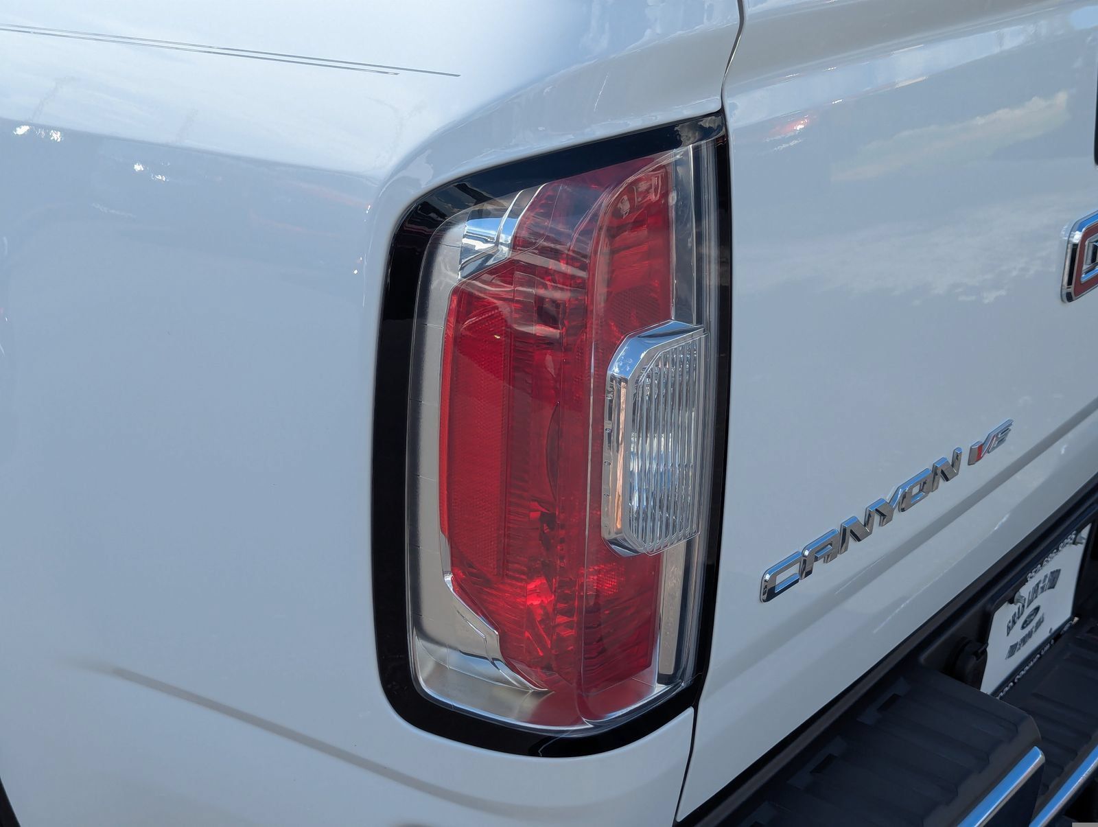 Used 2020 GMC Canyon 2WD Crew Cab w/ Convenience Package image 13
