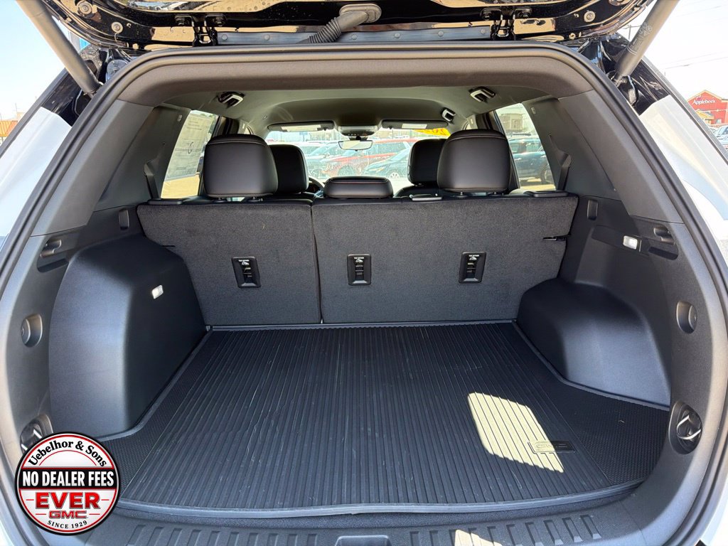New 2027 GMC Terrain AT4 w/ Convenience Package III AWD/4WD image 9