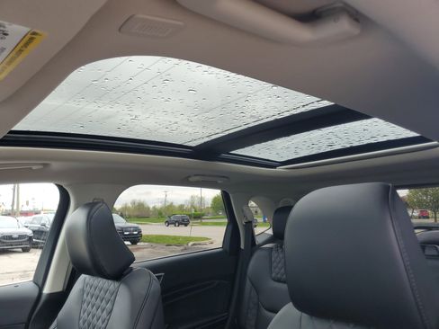 Used 2024 Ford Edge Titanium w/ Equipment Group 301A AWD/4WD image 11