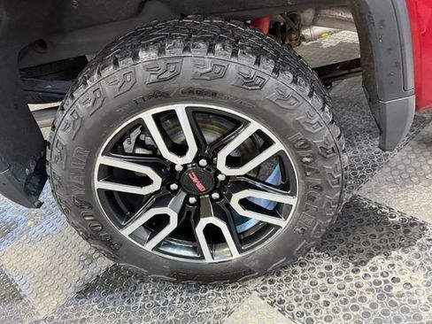 Used 2024 GMC Sierra 1500 AT4 w/ Technology Package image 13