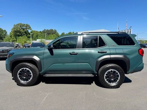 Used 2025 Toyota 4Runner TRD Off-Road image 2