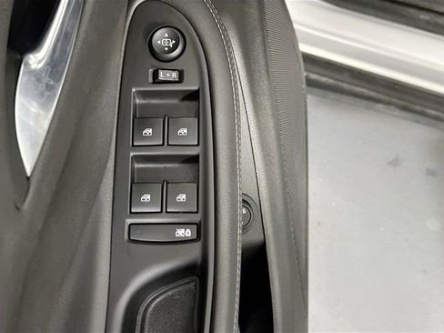 Used 2019 Buick Envision Essence image 17