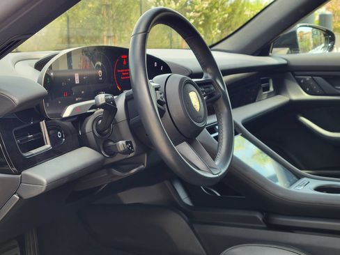 Certified 2023 Porsche Taycan w/ Premium Package RWD image 4