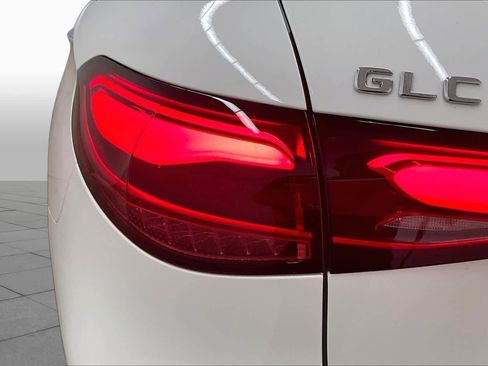 Used 2023 Mercedes-Benz GLC 300 4MATIC image 28
