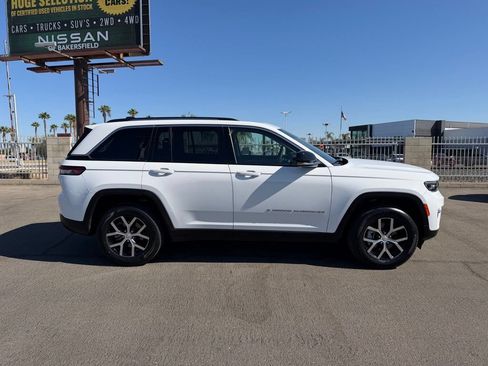Used 2023 Jeep Grand Cherokee Limited RWD image 7