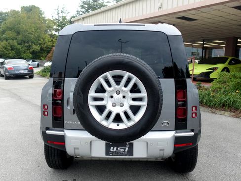 Used 2023 Land Rover Defender 90 S image 3