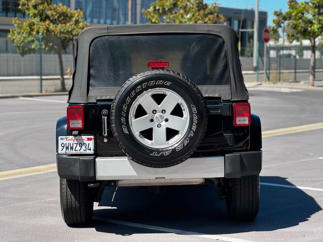 Used 2012 Jeep Wrangler Unlimited Sahara AWD/4WD image 11