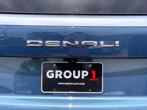 Used 2025 GMC Yukon XL Denali w/ LPO, Floor Liner Package image 10