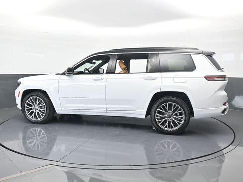 Used 2025 Jeep Grand Cherokee L Summit AWD/4WD image 3