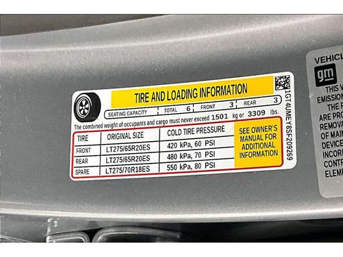 Used 2025 GMC Sierra 2500 SLE w/ SLE Convenience Package image 32