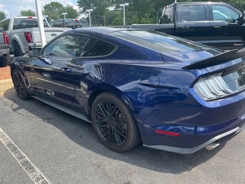 Used 2019 Ford Mustang Coupe RWD image 4
