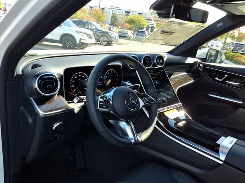 New 2026 Mercedes-Benz GLC 300 4MATIC image 14