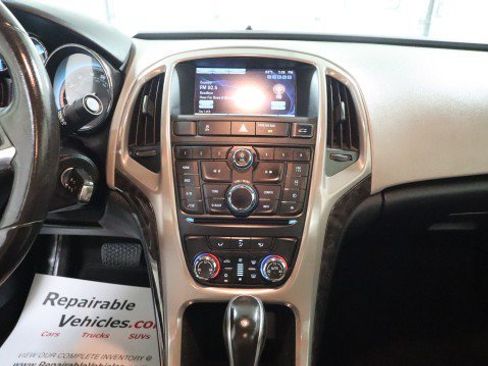 Used 2013 Buick Verano FWD image 12