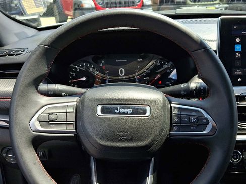 Used 2023 Jeep Compass Trailhawk AWD/4WD image 19