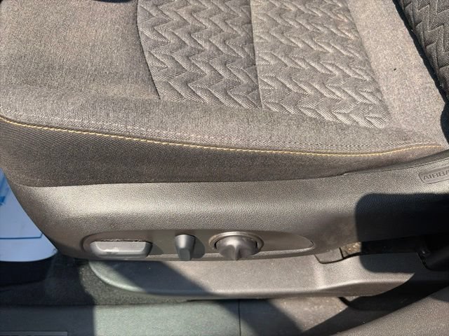 Used 2022 Chevrolet Equinox LT FWD image 18