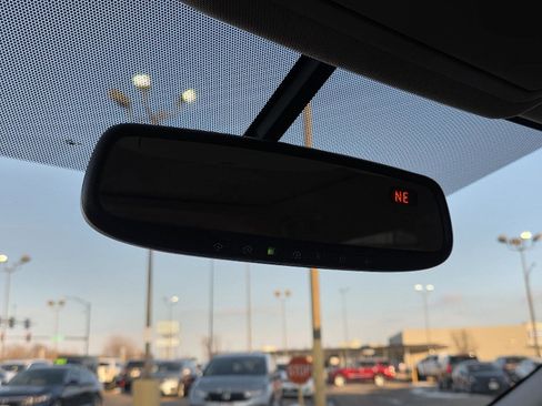 Used 2015 Nissan Rogue SL w/ SL Premium Package image 23