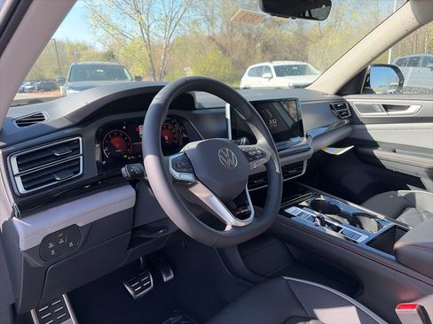 New 2026 Volkswagen Atlas Peak Edition AWD/4WD image 10