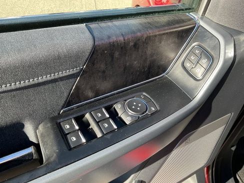 Used 2022 Ford F150 Lariat image 8