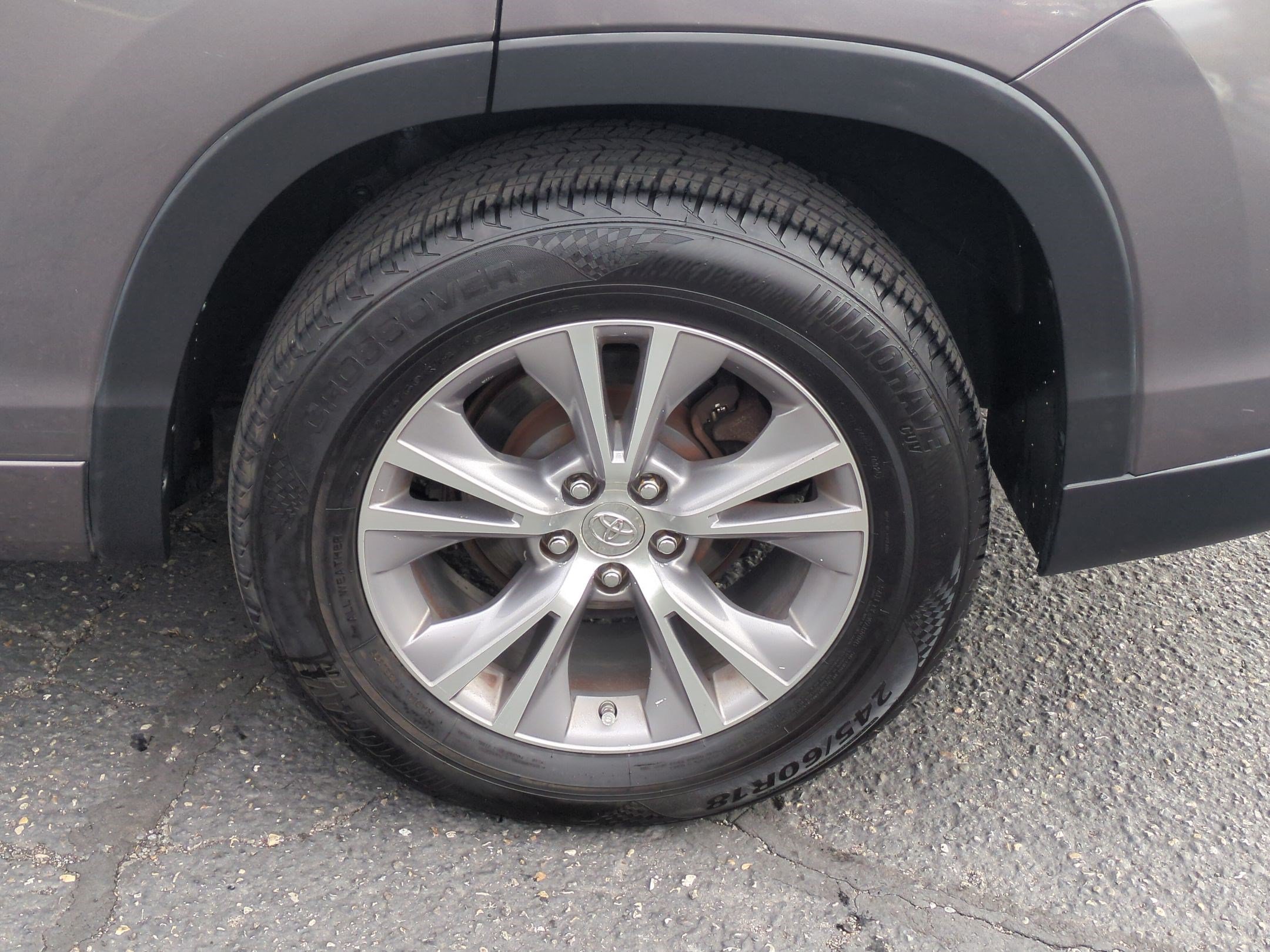 Used 2015 Toyota Highlander XLE FWD image 13