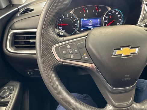 Used 2022 Chevrolet Equinox LT AWD/4WD image 18
