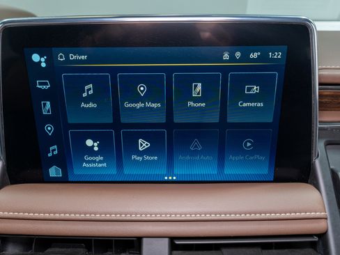 Used 2024 Chevrolet Suburban High Country image 17