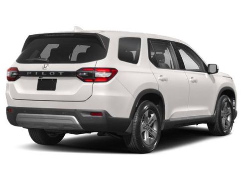 Used 2024 Honda Pilot EX-L image 2