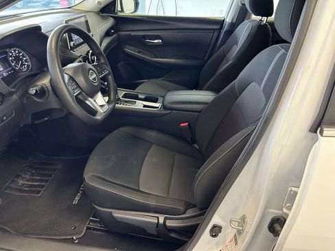 Used 2025 Nissan Sentra SV FWD image 14