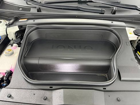 Used 2024 Hyundai Ioniq 6 SEL RWD image 35