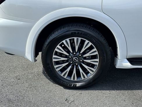 Used 2024 Nissan Armada SL w/ Midnight Edition Package image 18