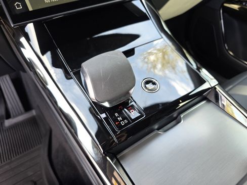 Used 2024 Land Rover Range Rover Sport SE image 20