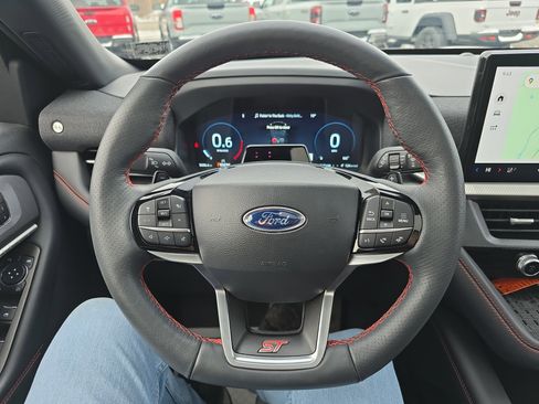 Used 2025 Ford Explorer ST image 20